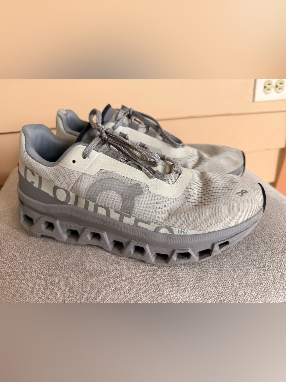 Men’s CloudTec shoes, size 8.5